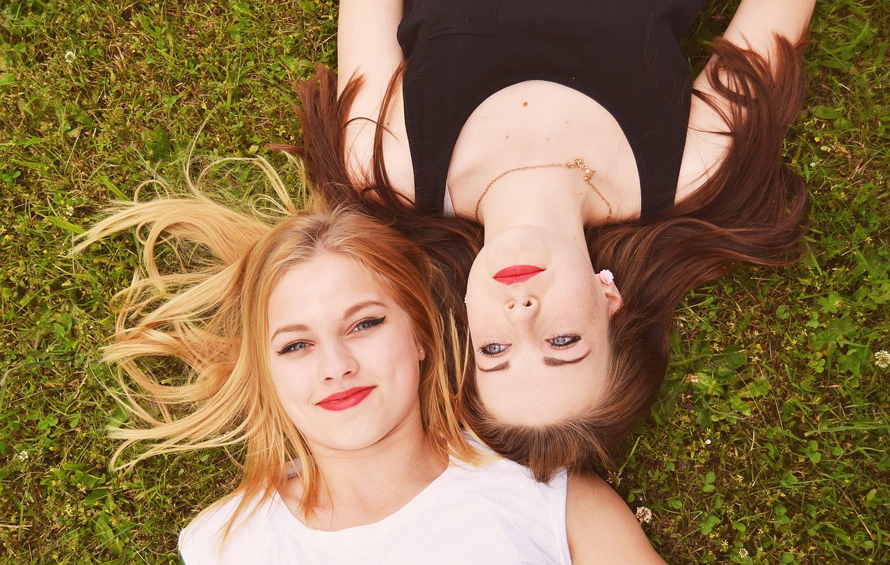 découvrez nos astuces et conseils pour un démaquillage efficace et doux. apprenez à choisir les meilleurs produits et techniques pour éliminer le maquillage tout en prenant soin de votre peau.