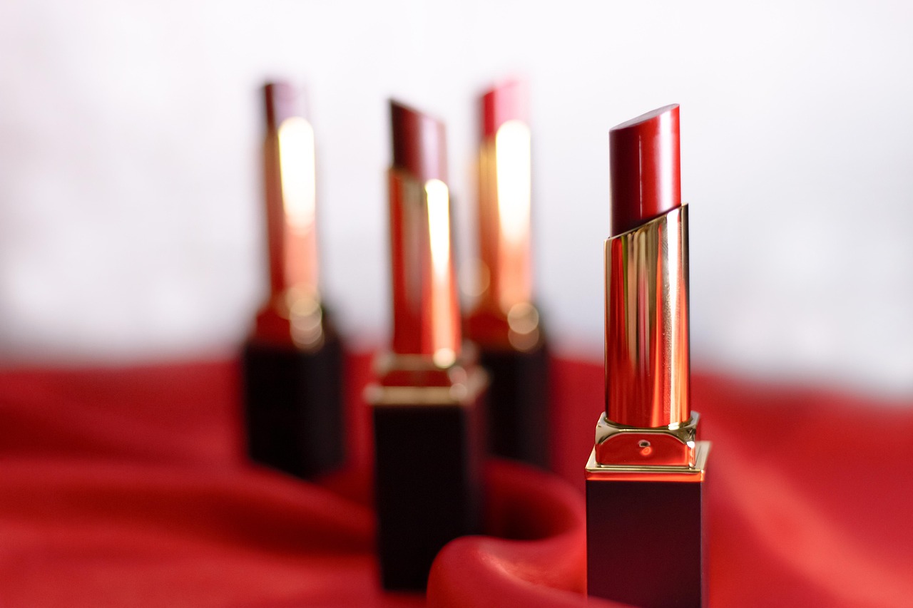 découvrez nos astuces et produits efficaces pour un démaquillage en douceur. prenez soin de votre peau tout en éliminant les traces de maquillage avec nos conseils et recommandations.