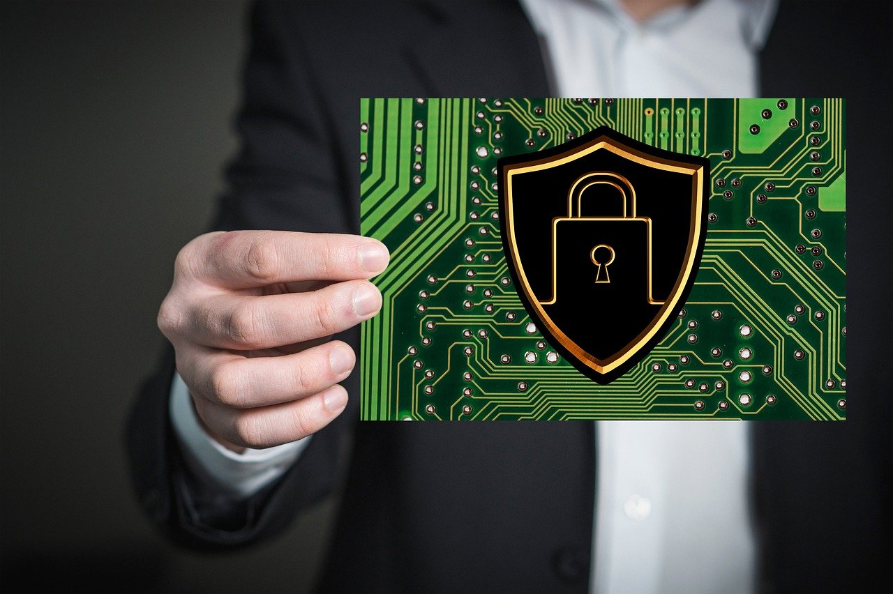 découvrez l'essentiel de la protection des données : enjeux, réglementations et bonnes pratiques pour assurer la sécurité et la confidentialité des informations personnelles en entreprise.